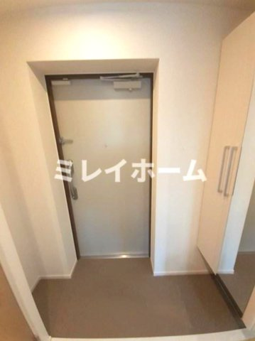 ウエストシックスの玄関