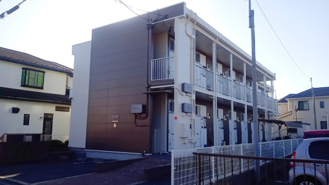 レオパレスレイフローラの外観