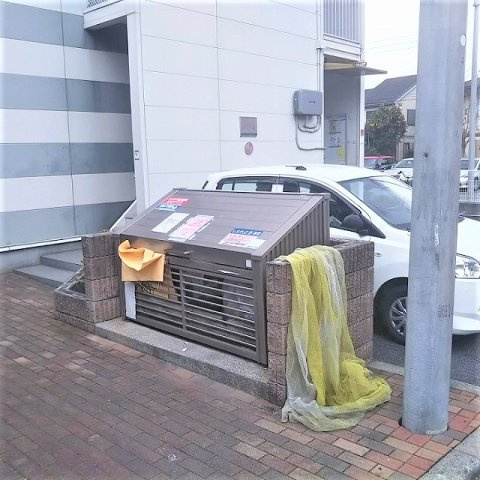 レオパレスレイフローラのその他|問う物件専用ごみ集積場あり！