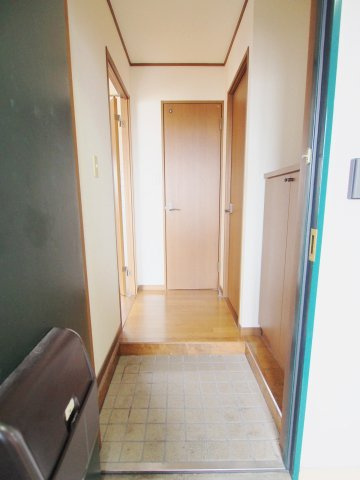 アルバ府中の玄関