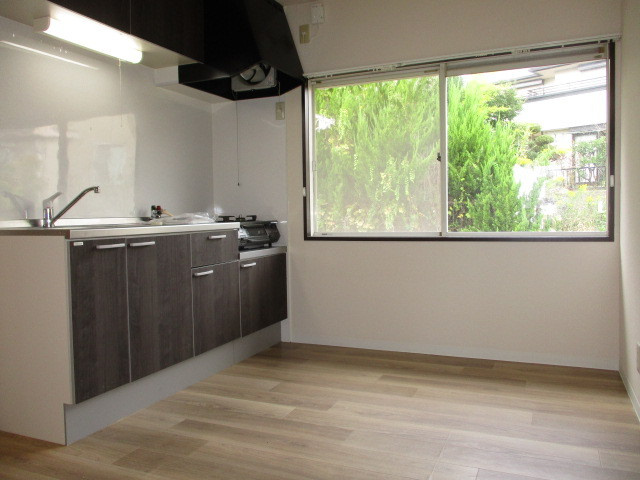 コンシエール西大和Bの居間・リビング