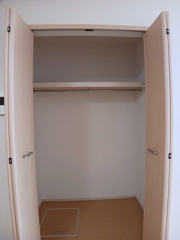 スモ－ルウッズタウンＴＯＭＯⅠの収納