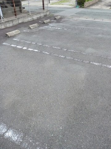 スモ－ルウッズタウンＴＯＭＯⅠの駐車場