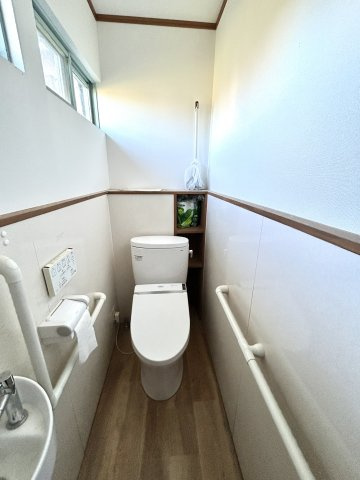 中古住宅　豊岡町1丁目のトイレ