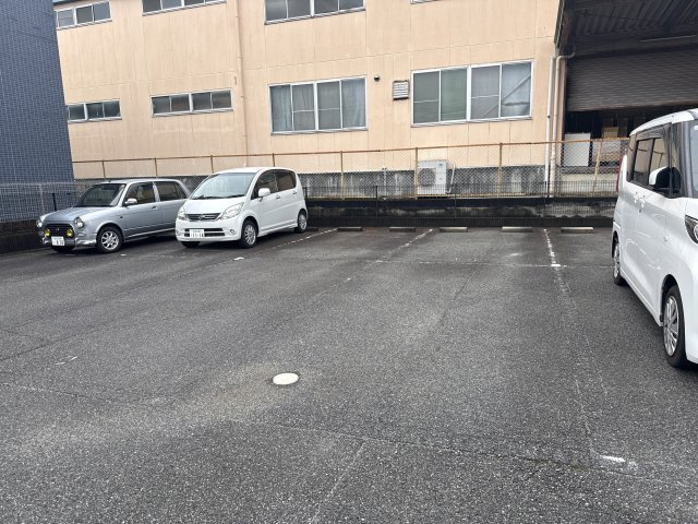 プロニティハウスの駐車場