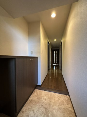 【玄関】 | ミラパセオ自治医大壱番館