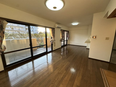 【居間・リビング】 | ミラパセオ自治医大壱番館