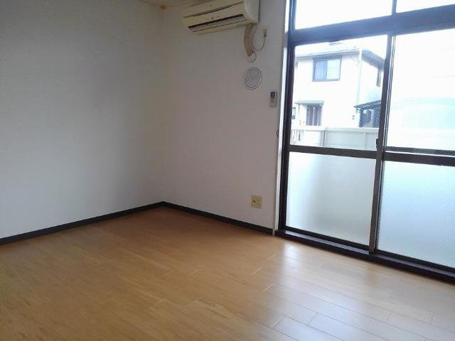 ローゲンハイツの居間・リビング