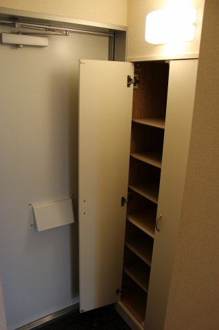 レオパレスナイス五井８１２の内装