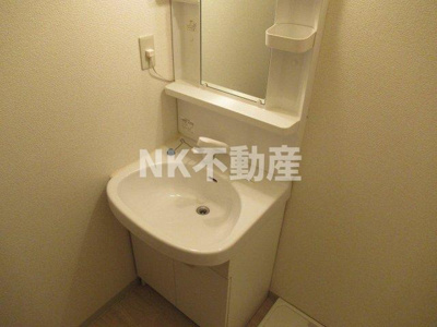 【洗面所】 | アンプルールフェールU-HA（長田賃貸） | 使いやすい洗面所です