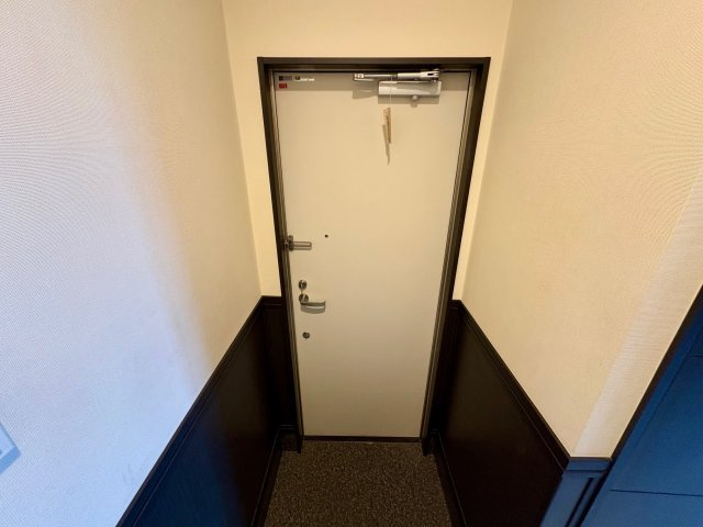 ウィングビュー鮎川の玄関