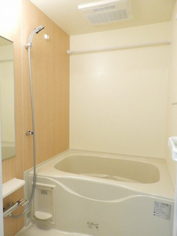 カーム・ガーデンの浴室|コンパクトで使いやすいお風呂です