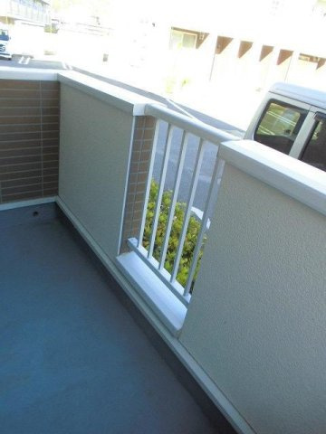 グレイスＡのバルコニー|バルコニーからの眺めを楽しみながら食事をしませんか