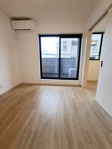 ザ・アパートメント今津の洋室