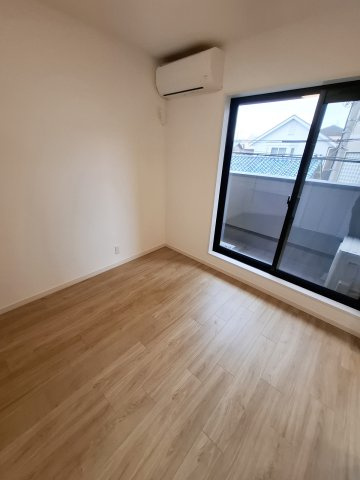 ザ・アパートメント今津の洋室