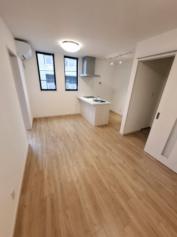 ザ・アパートメント今津の居間・リビング