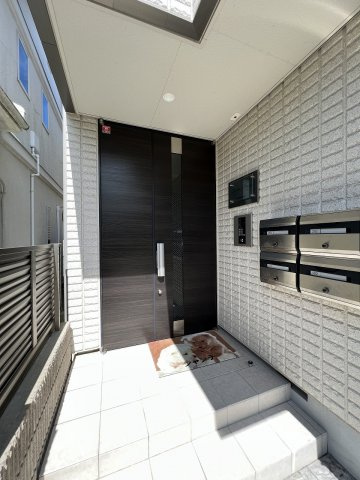 シャンテ桜井のエントランス