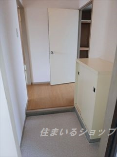 広島市安佐北区落合南２丁目のアパートの玄関