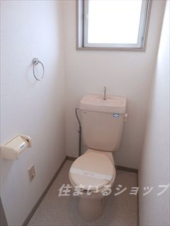 広島市安佐北区落合南２丁目のアパートのトイレ|窓あり
