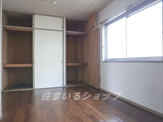 広島市安佐北区落合南２丁目のアパートの収納