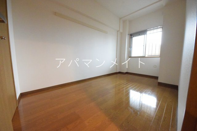 【寝室】 | クレール矢沢 | 使い勝手のいい寝室です