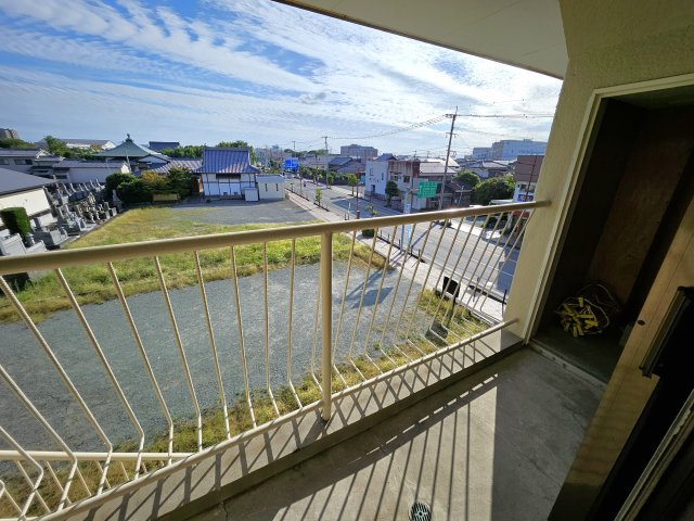 ヤマダビルのバルコニー