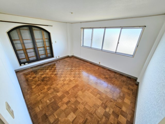 ヤマダビルの内装