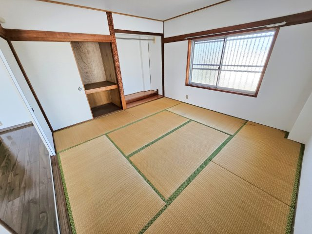 ヤマダビルの和室