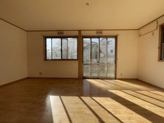 サンリバー大久保の居間・リビング