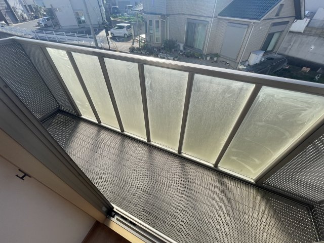 サンリバー大久保のバルコニー