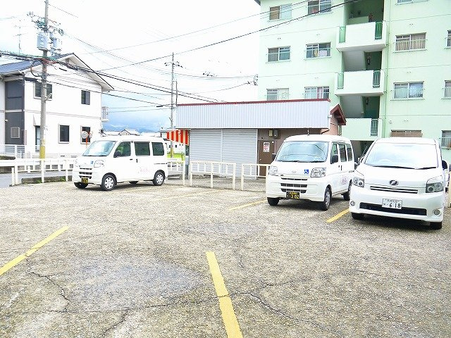 新町ハイツの駐車場|駐車場があります