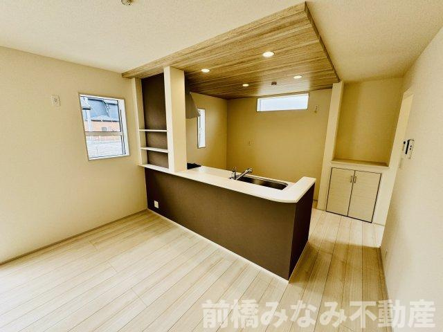 前橋市上新田町　３号棟(全５棟)　ブルーミングガーデン　新築建売分譲のキッチン|きれいなキッチンです