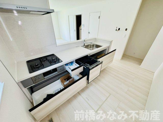 玉村町福島23-1期　２号棟(全１２区画)　リナージュ　新築建売分譲のキッチン|コンパクトなキッチンで掃除もラクラク