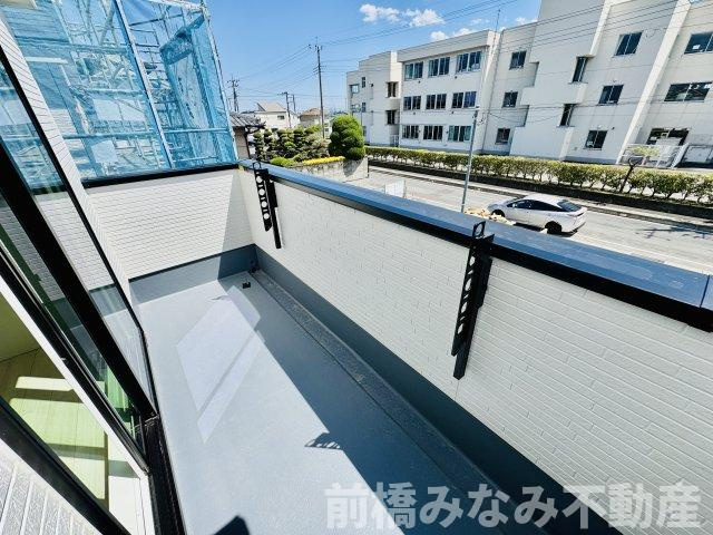 玉村町福島23-1期　２号棟(全１２区画)　リナージュ　新築建売分譲のバルコニー|暖かな日差しのふりそそぐバルコニー