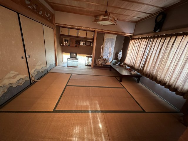 鏡野町古川　中古住宅　8DK＋2S ＋離れ・納屋の和室|離れ　2F８畳