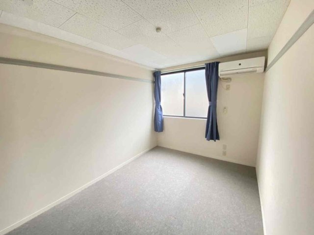 レオパレスラダックＢの居間・リビング