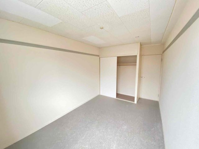 レオパレスラダックＢの居間・リビング