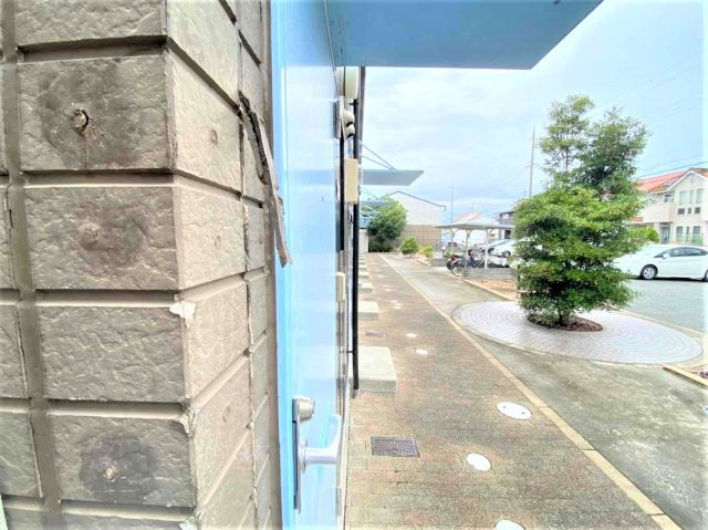 レオパレスラダックＢの玄関