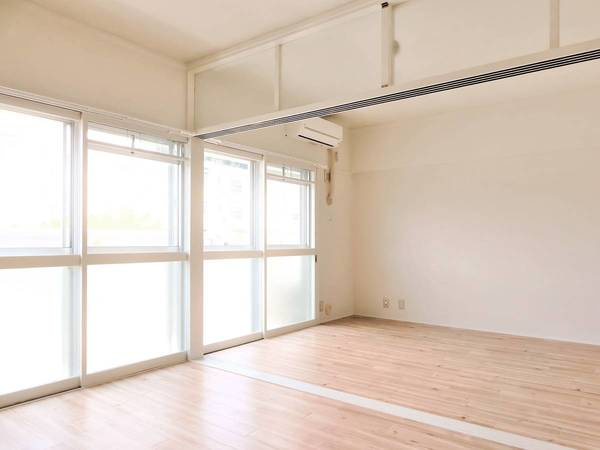 ビレッジハウスしわ中央2号棟の居間・リビング|ビレッジハウスの同一物件・同一タイプの間取りの写真です