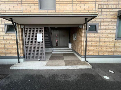 【エントランス】 | ジュネス針田　B棟