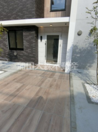 CASA PIAZZAカーサピアッツァ大森西のエントランス