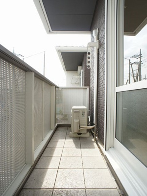 【バルコニー】 | ラフィーネA | 日当たり良好！お洗濯物がたくさん干せます♪