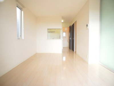 【居間・リビング】 | ラフィーネA | うれしい室内物干とエアコンが付いています♪