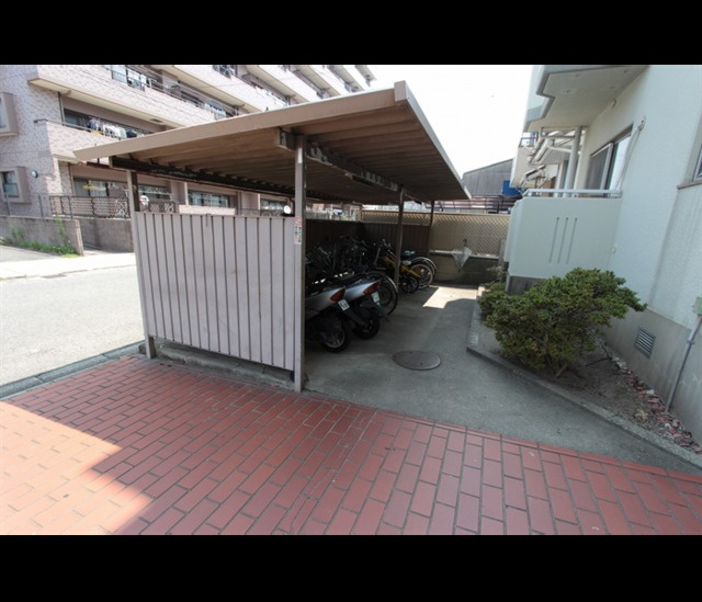 稲熊ビルのその他共用部分|駐輪場スペースです。