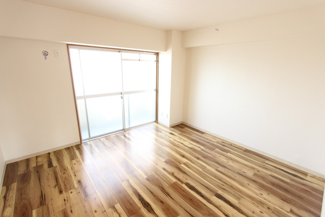 稲熊ビルの居間・リビング