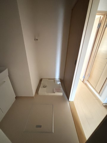 Ｐｉｎｅ　Ｃｏｕｒｔ（パインコート）の収納|イメージ205号室の写真（反転あり）