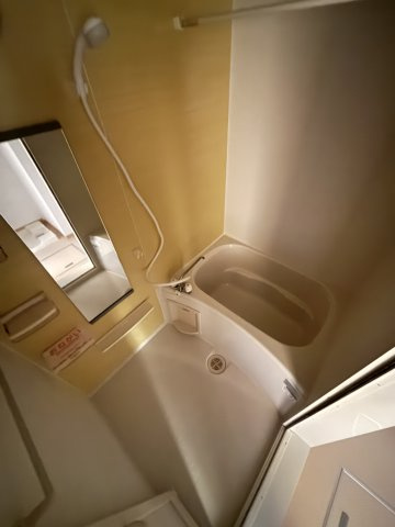 Ｐｉｎｅ　Ｃｏｕｒｔ（パインコート）の浴室