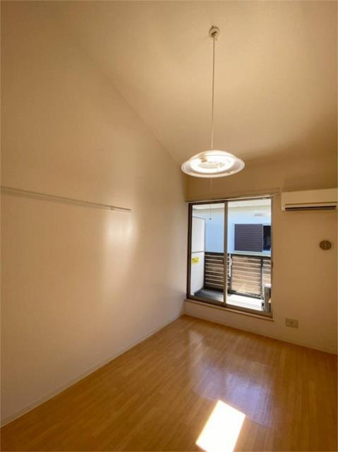 川崎市麻生区高石４丁目のアパートの寝室