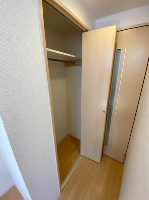 川崎市麻生区高石４丁目のアパートの収納