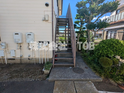 【エントランス】 | フィールドハウス